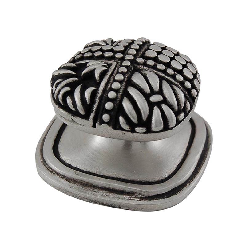 Vicenza Designs  Knobs item K1135-AN